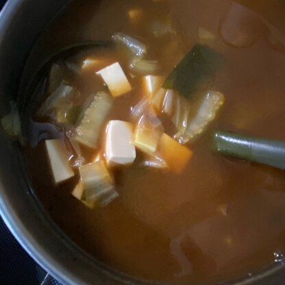 愛知県なので、赤だしで作りました。
定番だけど美味しいです♪